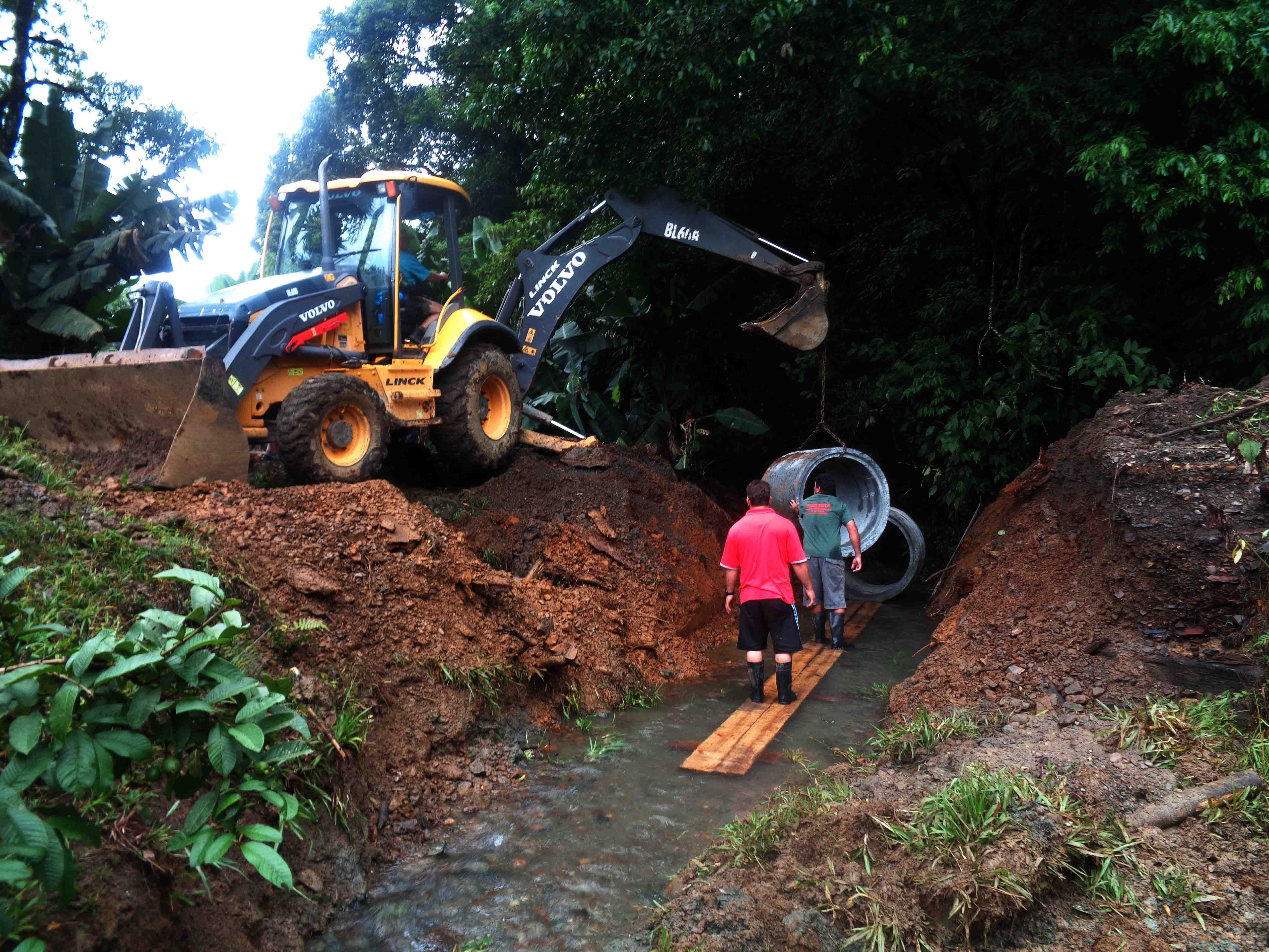 Secretaria de Obras do Passo Manso realiza melhorias na região