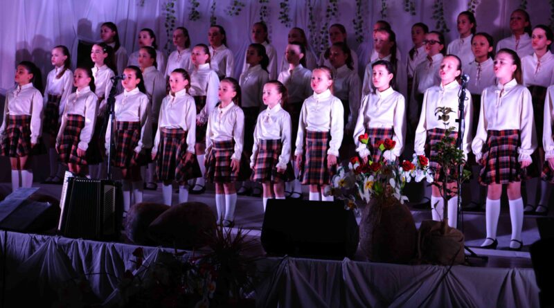 Meninas Cantoras de Taió