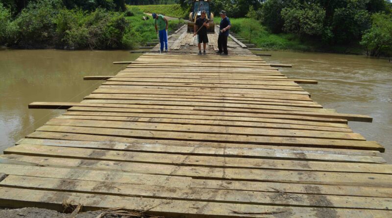 Ponte interditada para reformas